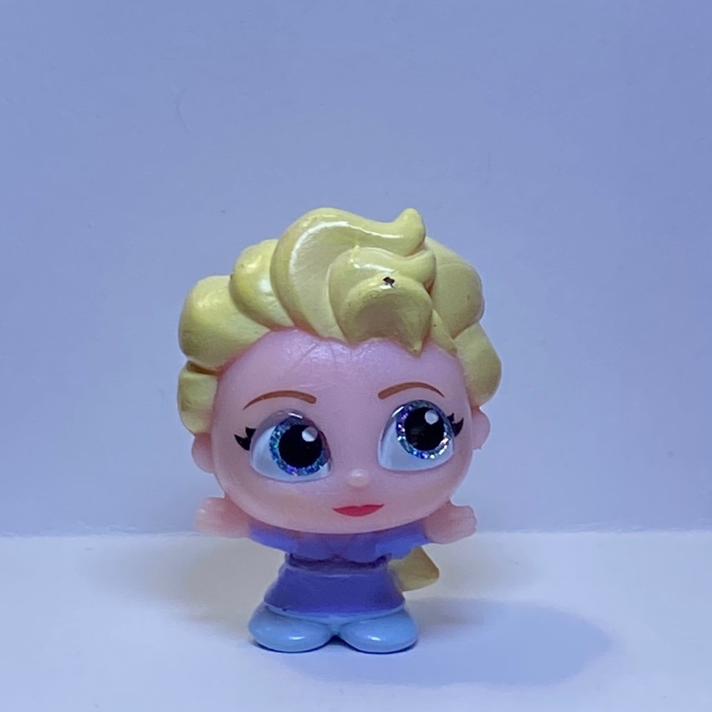 Elsa Disney Doorables Series 4 Frozen